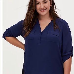 TORRID HARPER - NAVY GEORGETTE PULLOVER BLOUSE